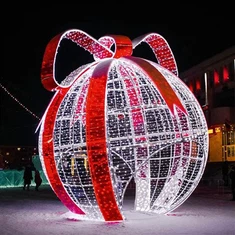 Barra Kummerċjali Mdendlin Dekorattivi Golden 3D Kbir Boċċa tal-Milied Motif Dawl