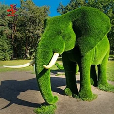 Urban Oasis: Is-Seħer Ta Skulturi Ekoloġiċi Ġganti